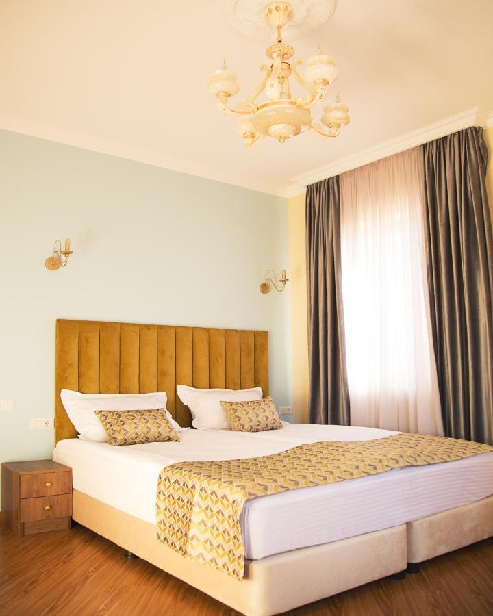 Phazisi Hotel Tbiliszi Kültér fotó