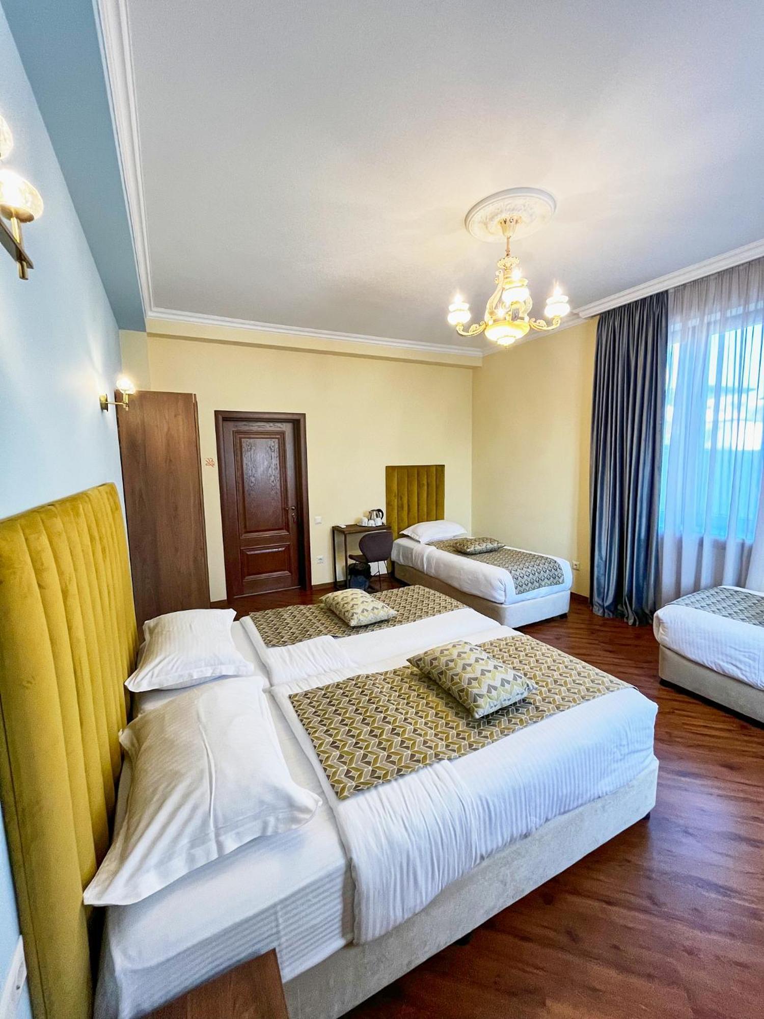 Phazisi Hotel Tbiliszi Kültér fotó